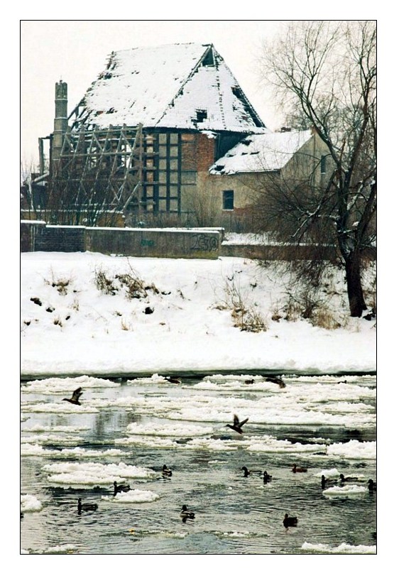 Pani Zima, właśnie odpływa.