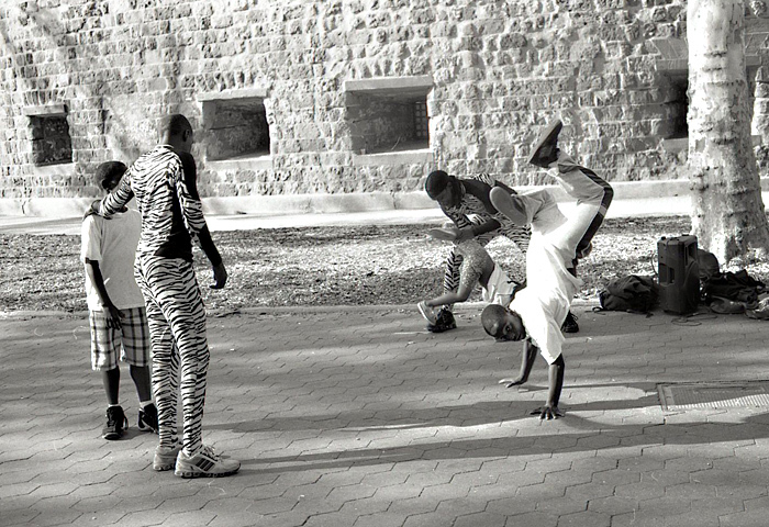 Wyginam śmiało ciało