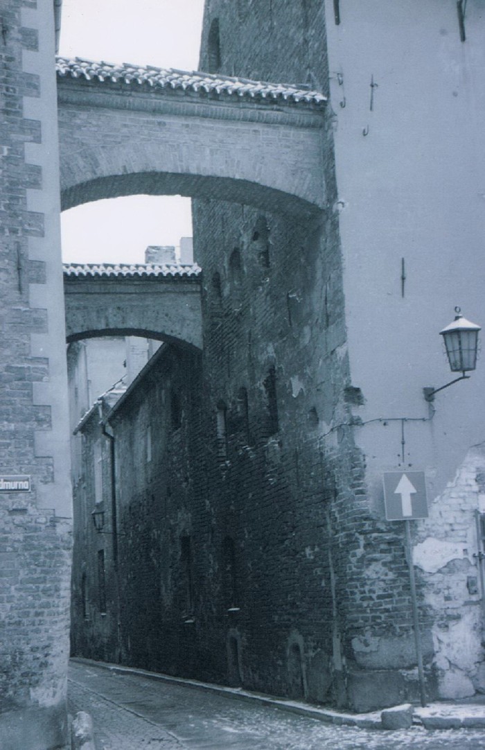 podmurna
