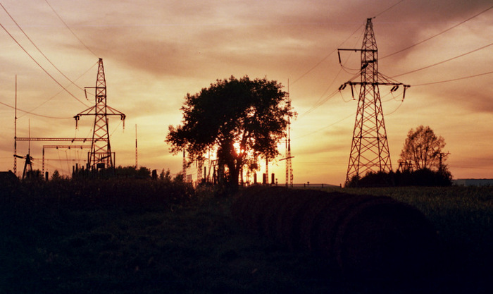 Zachód słońca nad elektrownią...