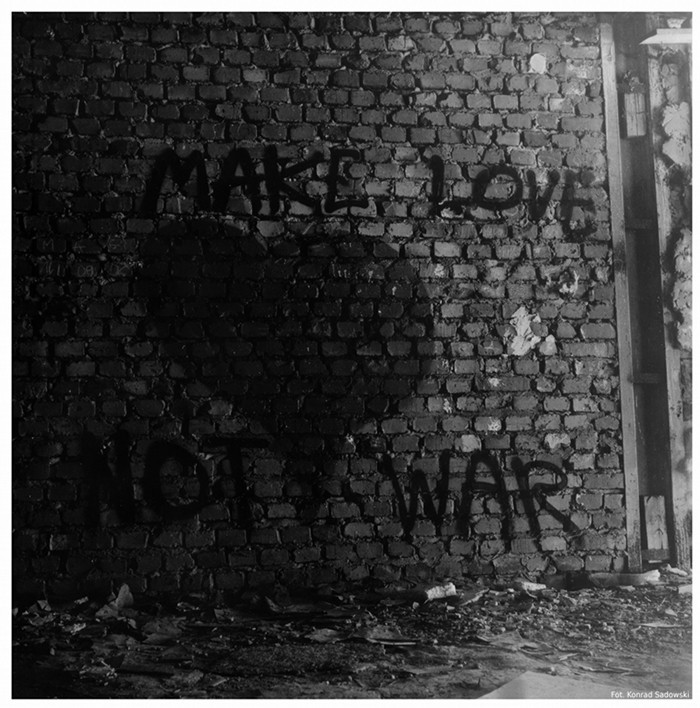 Make love, Not War.