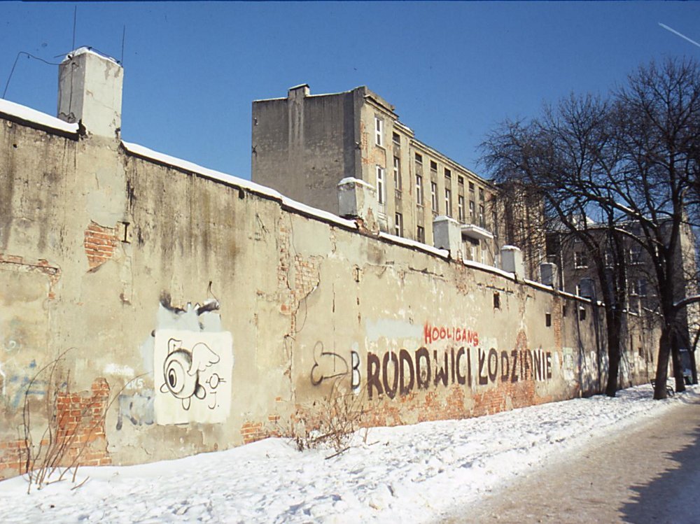mur