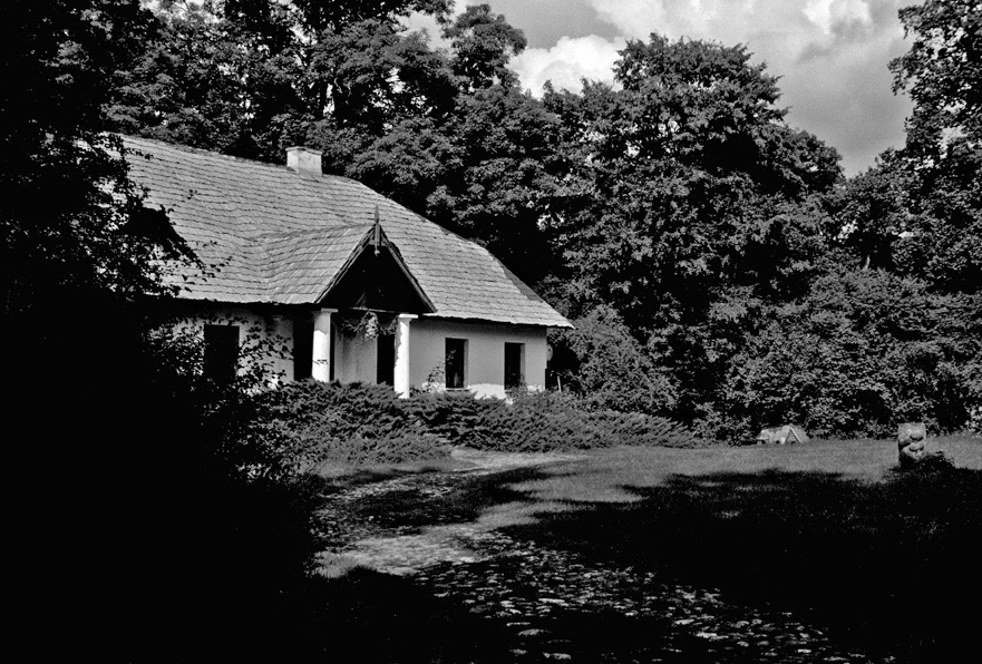 Dworek W.Siemiona w Petrykozach