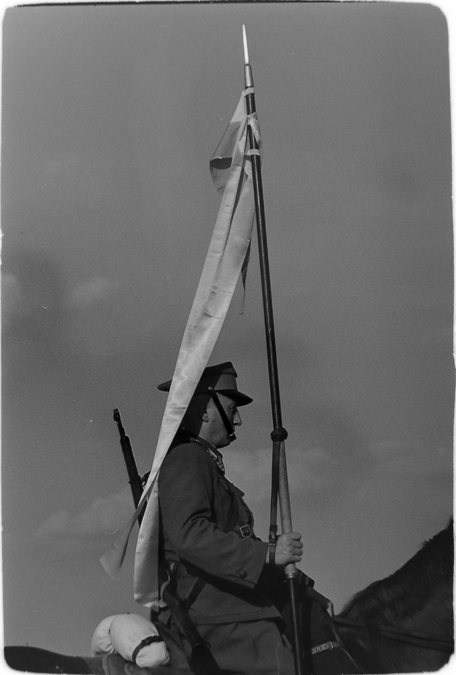 Z Mauserem na plecach