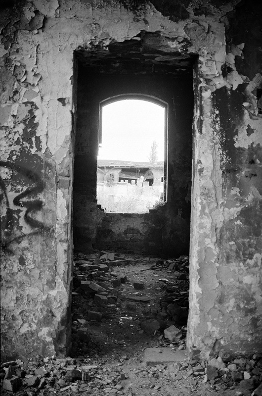 Oudside these walls