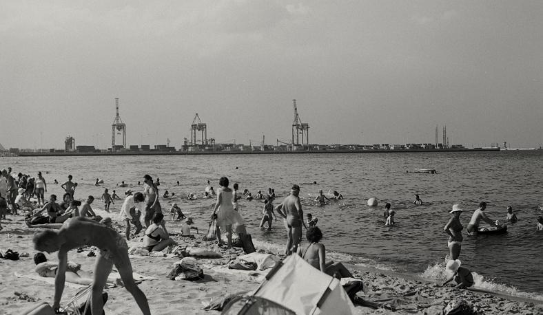 plaża..z widokiem na port