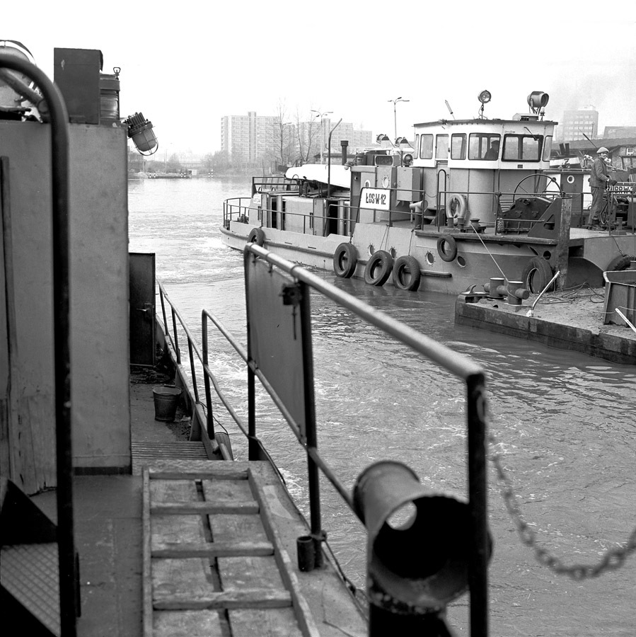 W-12 pcha barke z piachem