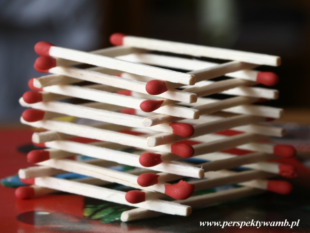 W tej studni - woda nie dudni