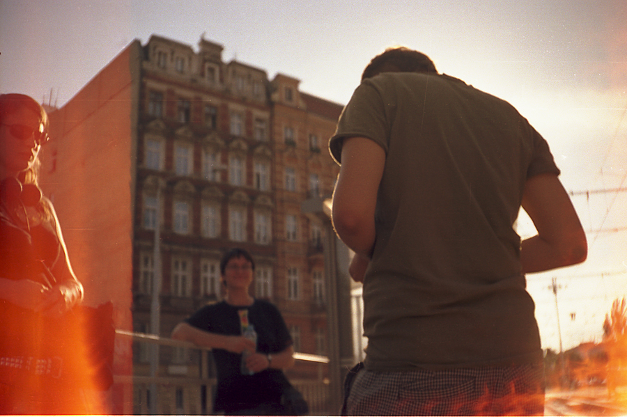 elikon mistrzem pod światło