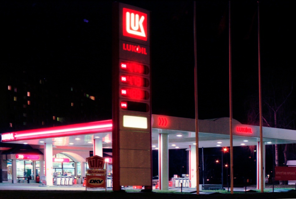Petrol station 02