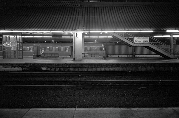 nocne czekanie na przesyłki pkp