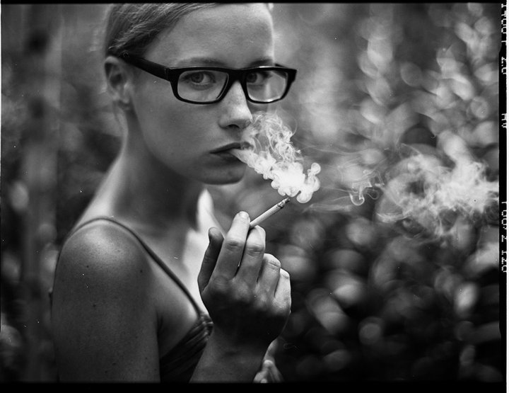 papierosowo-bokehowy portret