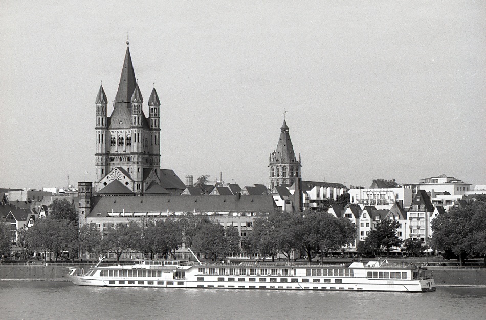 Kolonia