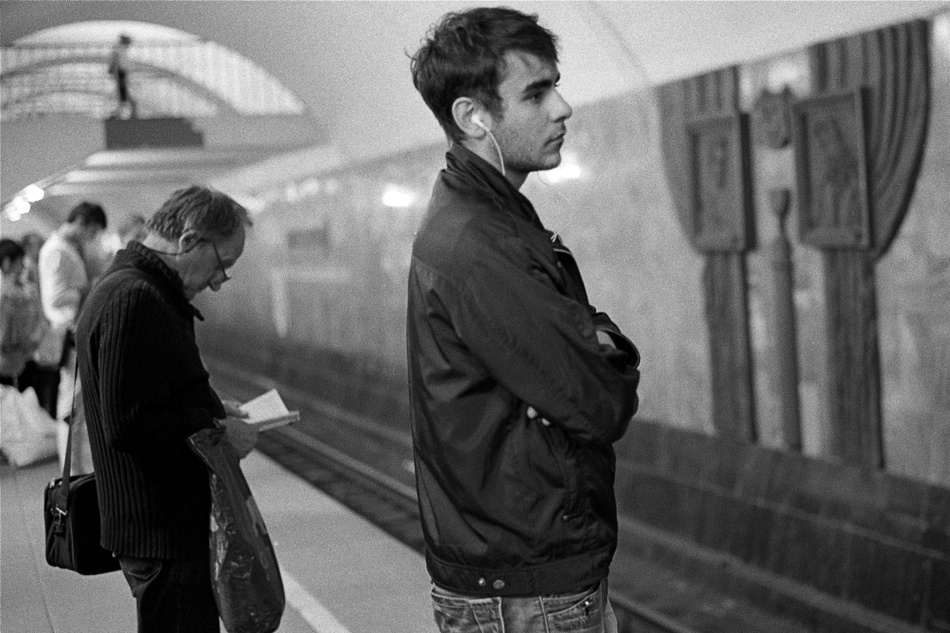 Czytanie, słuchanie, czekanie