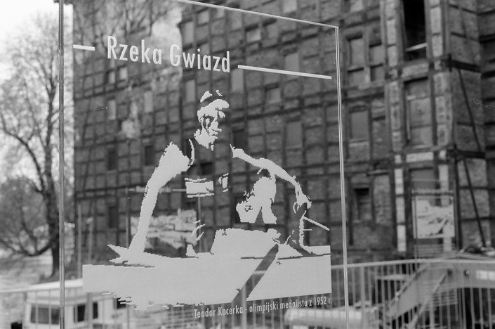 nad rzeką