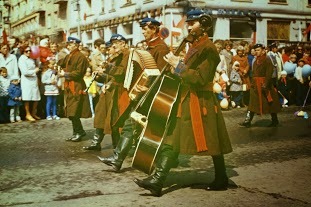 1 maja 1975r. (film ORWO.DDR) fed 4