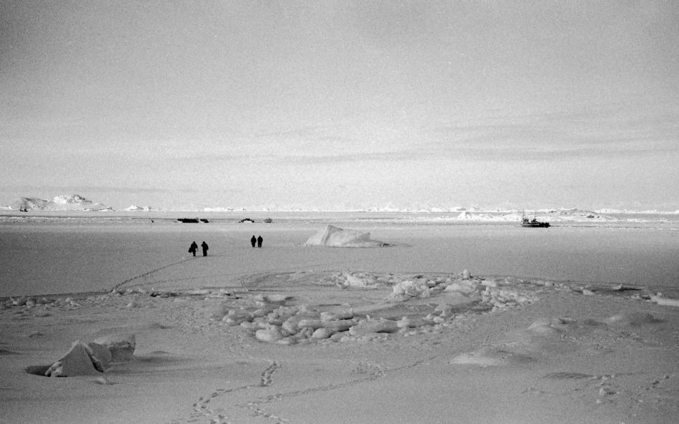 Daleka Północ14-ludzie-powrót z pracy