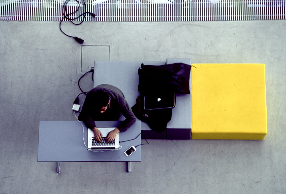 ICELAND_REYKJAVIK_Harpa_jabluszko