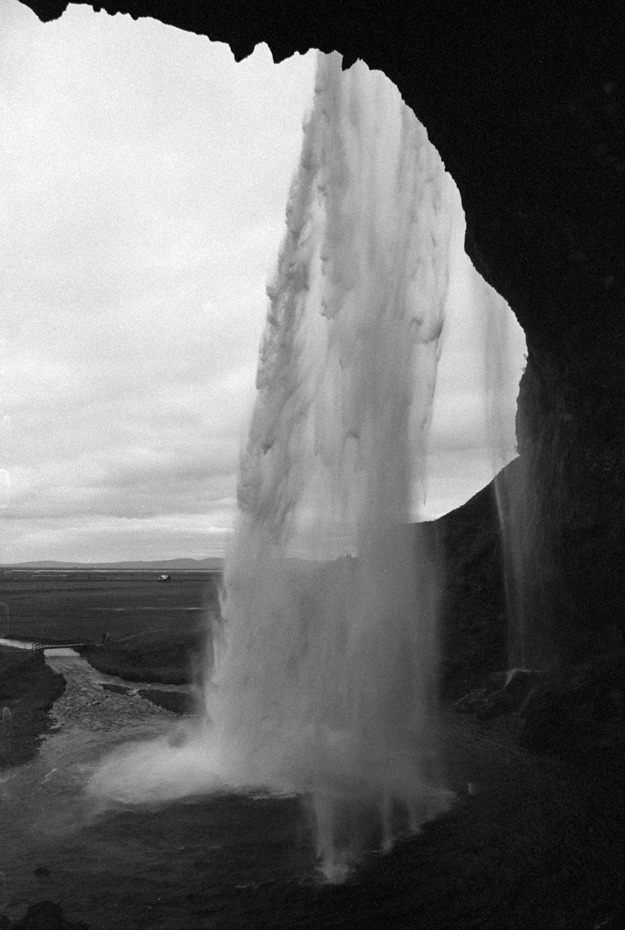 Iceland_South_Seljalandsfoss_2
