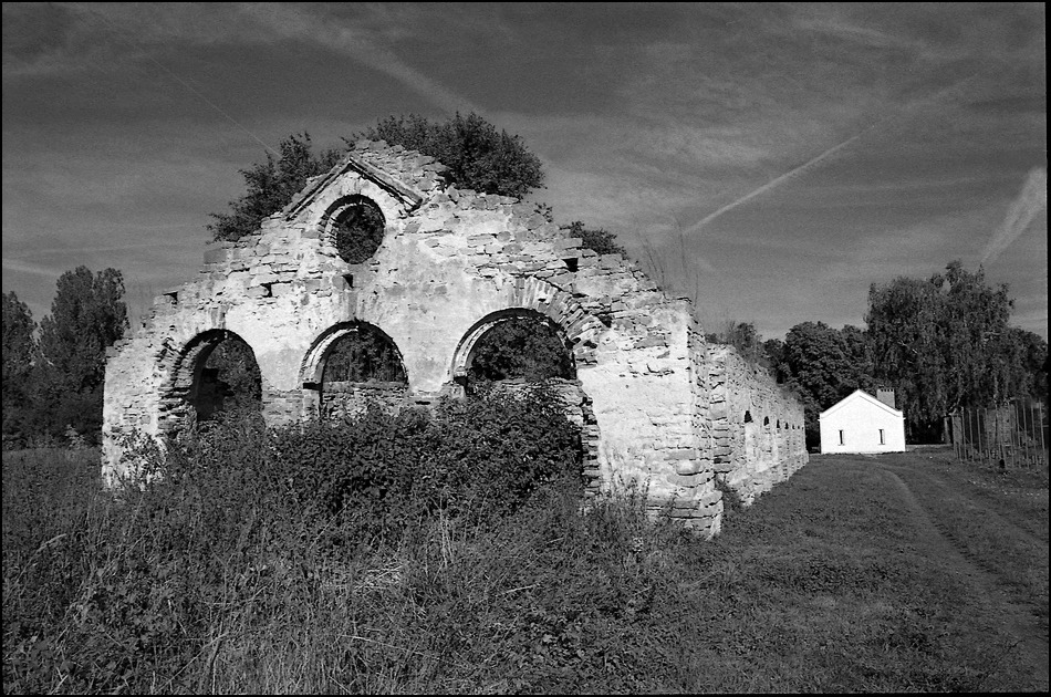 I znów coś w ruinie...