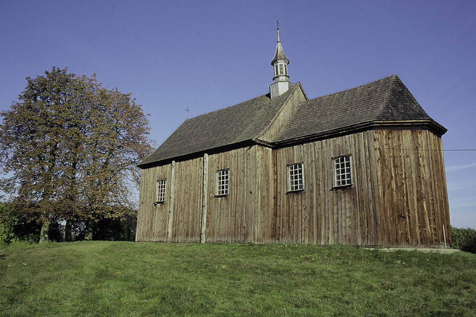 Przypust k. Nieszawy (kościół z XVII w.)