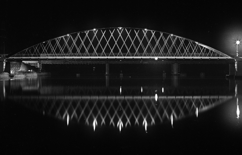 Most Wolin nocą